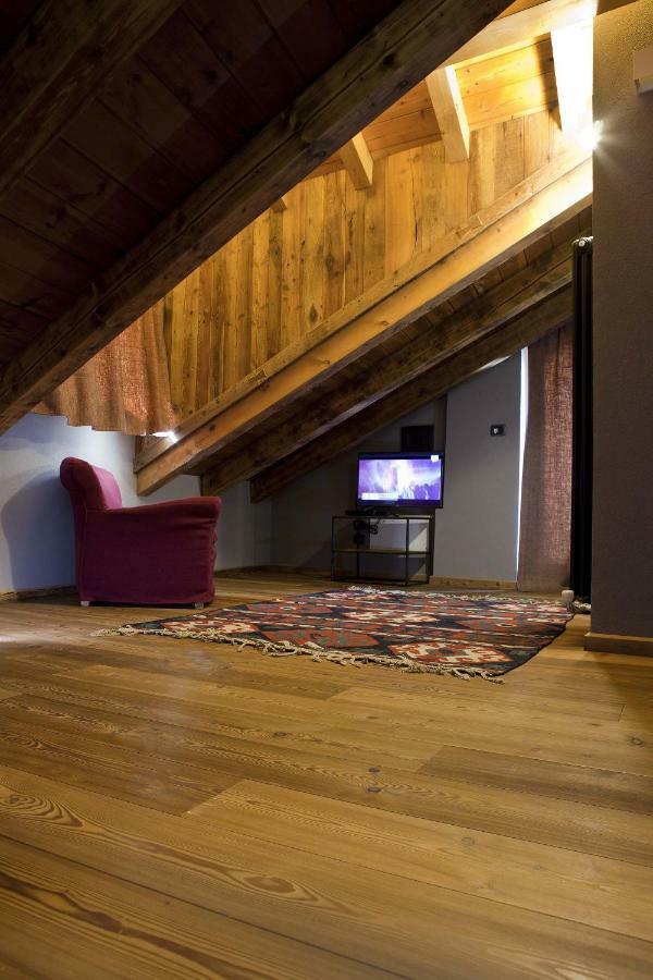 Guesthouse Mu Aosta Exterior photo